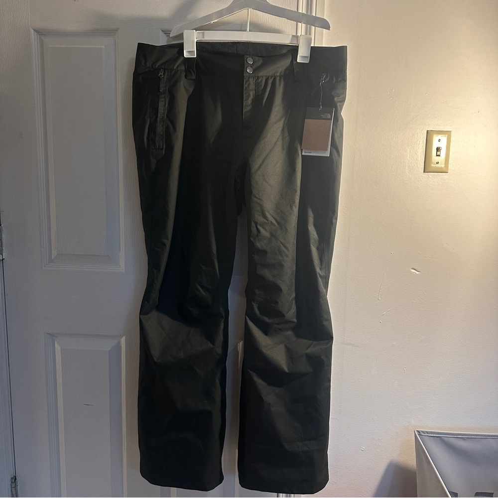 The North Face black high performance ski snowboard pants Women’s XL New w/ tags